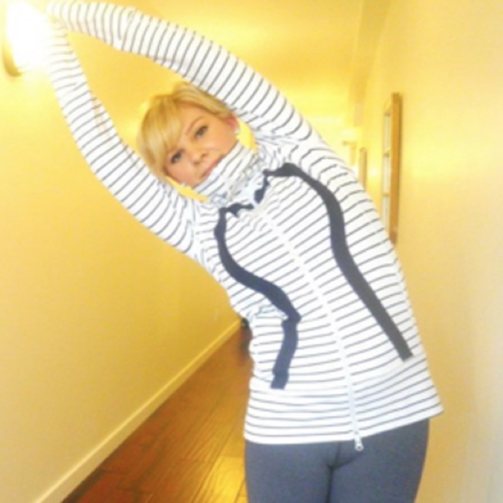 💗Lululemon In Stride Jacket💗 - Picture 3 of 9